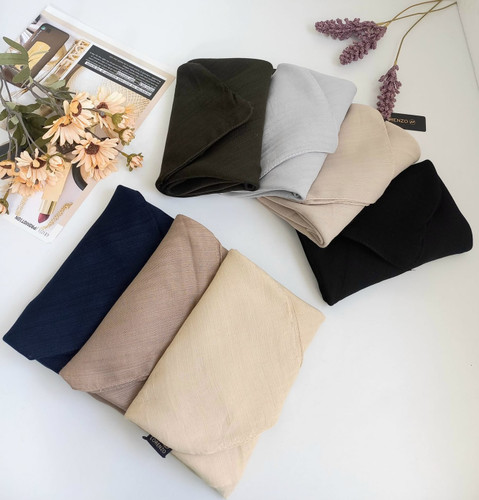 روسری نخی دست دوز لورنزو سایز۱۲۰